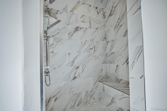 2707 Turtle Lake Drive, Bloomfield Hills, MI 48302