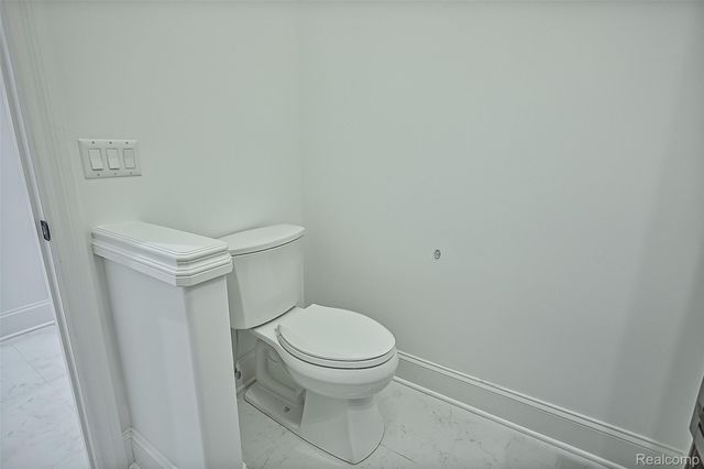 2707 Turtle Lake Drive, Bloomfield Hills, MI 48302