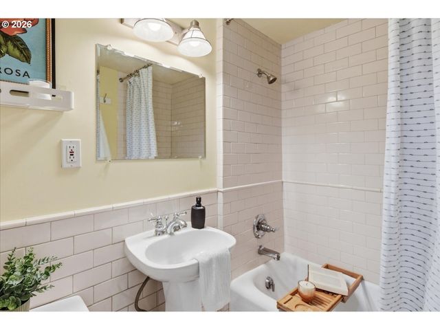 1005 Sw PARK Ave 605, Portland, OR 97205