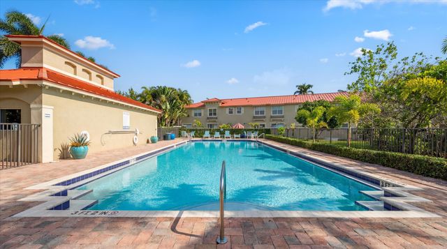 386 Lake Monterey Circle, Boynton Beach, FL 33426