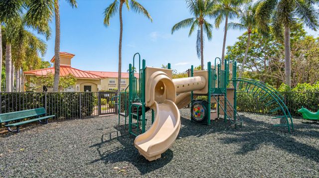 386 Lake Monterey Circle, Boynton Beach, FL 33426