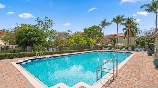 386 Lake Monterey Circle, Boynton Beach, FL 33426