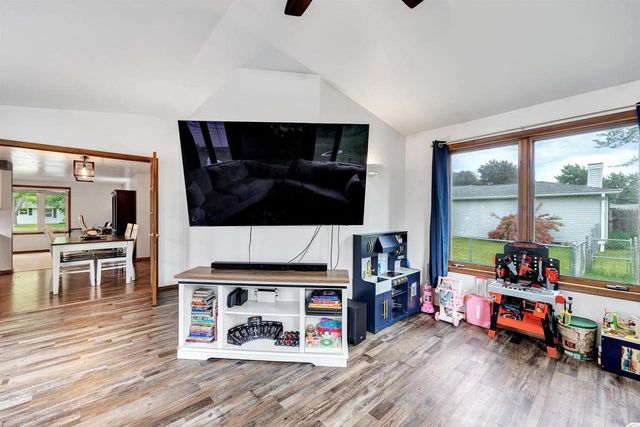 1863 LENWOOD AVENUE, Green Bay, WI 54303