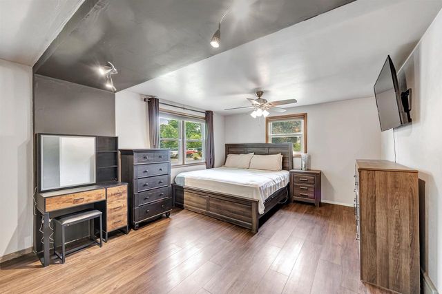 1863 LENWOOD AVENUE, Green Bay, WI 54303