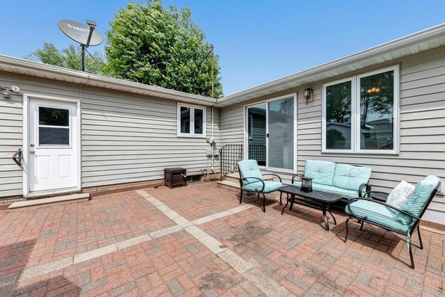 1863 LENWOOD AVENUE, Green Bay, WI 54303