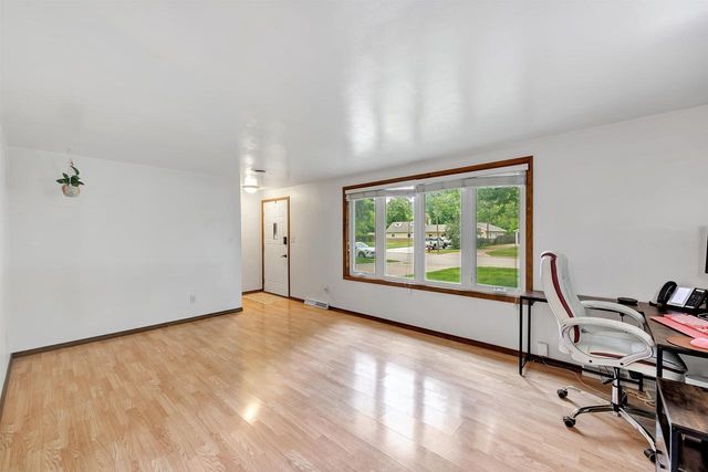 1863 LENWOOD AVENUE, Green Bay, WI 54303