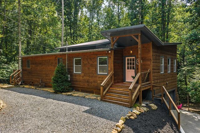 67 Citrine Court, Ellijay, GA 30540