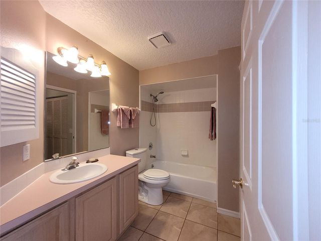 432 BAYTREE BLVD, Tavares, FL 32778