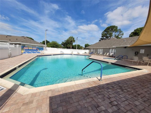 432 BAYTREE BLVD, Tavares, FL 32778