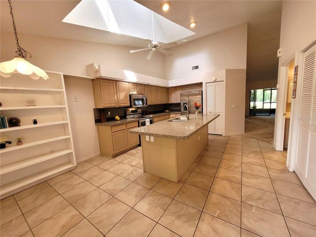 432 BAYTREE BLVD, Tavares, FL 32778