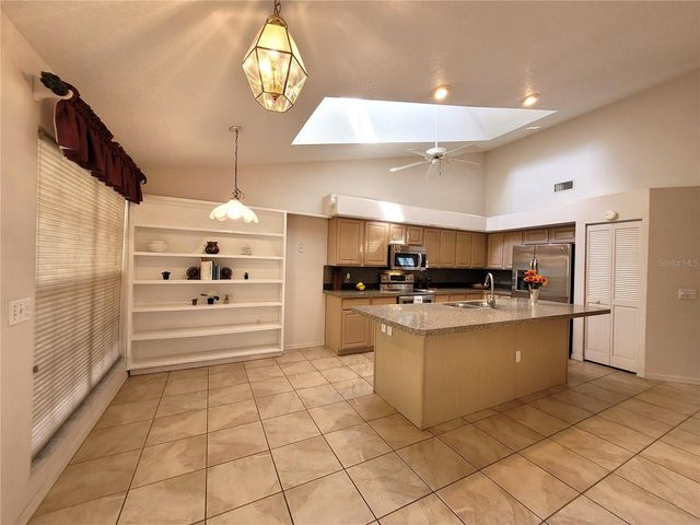 432 BAYTREE BLVD, Tavares, FL 32778