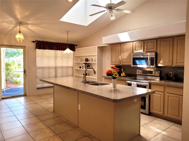 432 BAYTREE BLVD, Tavares, FL 32778