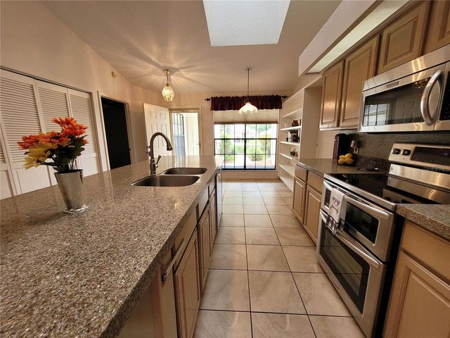 432 BAYTREE BLVD, Tavares, FL 32778