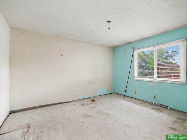 14823 Polk Street, Omaha, NE 68137