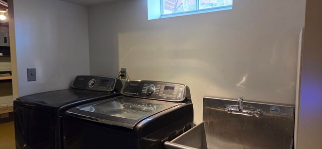 2 Cedar Court, Portage, IN 46368