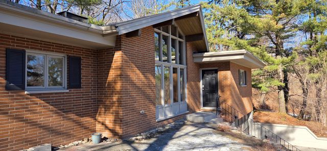 2 Cedar Court, Portage, IN 46368