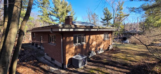 2 Cedar Court, Portage, IN 46368