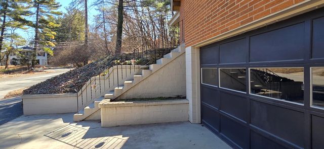 2 Cedar Court, Portage, IN 46368