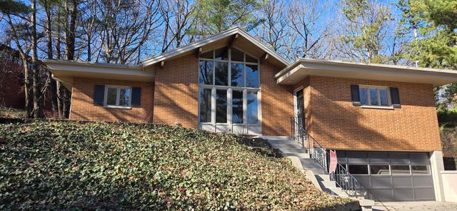 2 Cedar Court, Portage, IN 46368