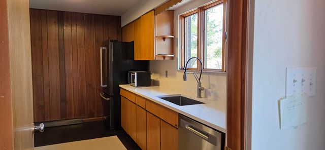 2 Cedar Court, Portage, IN 46368