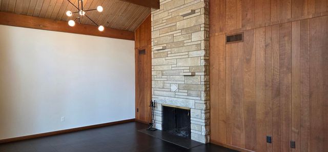 2 Cedar Court, Portage, IN 46368