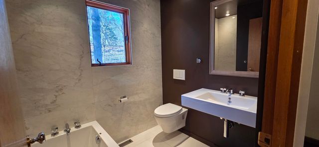 2 Cedar Court, Portage, IN 46368