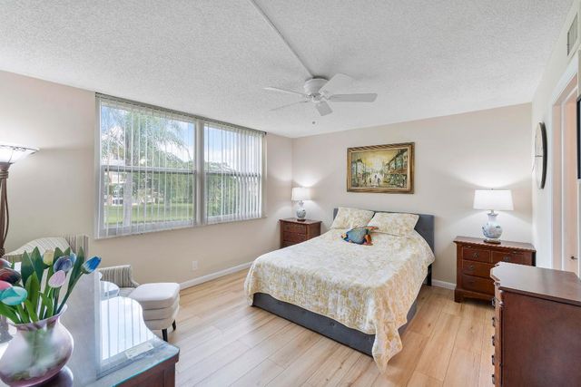 27 Abbey Lane 306, Delray Beach, FL 33446