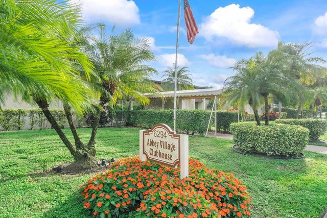27 Abbey Lane 306, Delray Beach, FL 33446