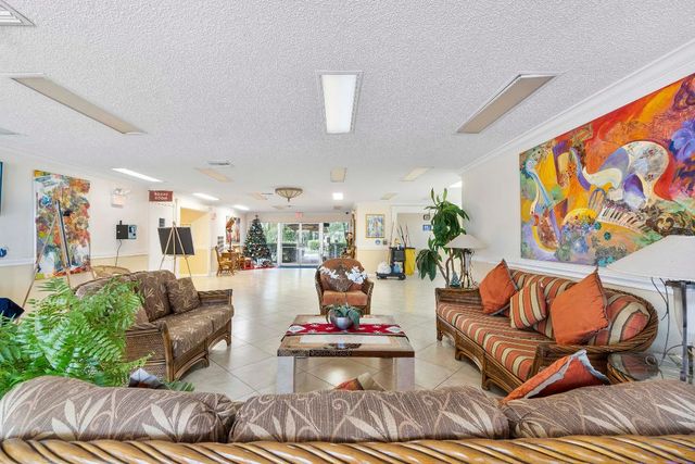 27 Abbey Lane 306, Delray Beach, FL 33446