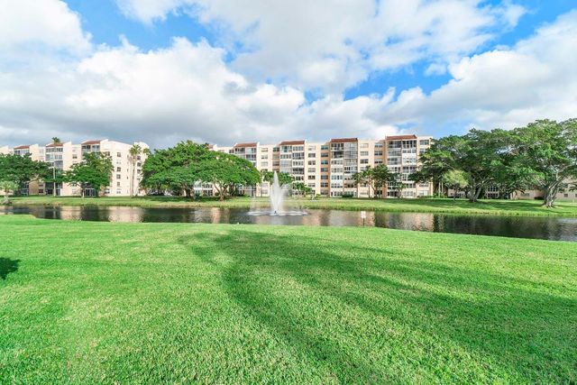 27 Abbey Lane 306, Delray Beach, FL 33446