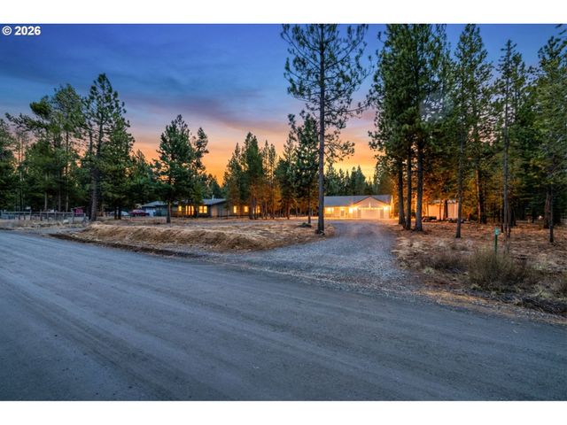 15773 LAVA Dr, La Pine, OR 97739