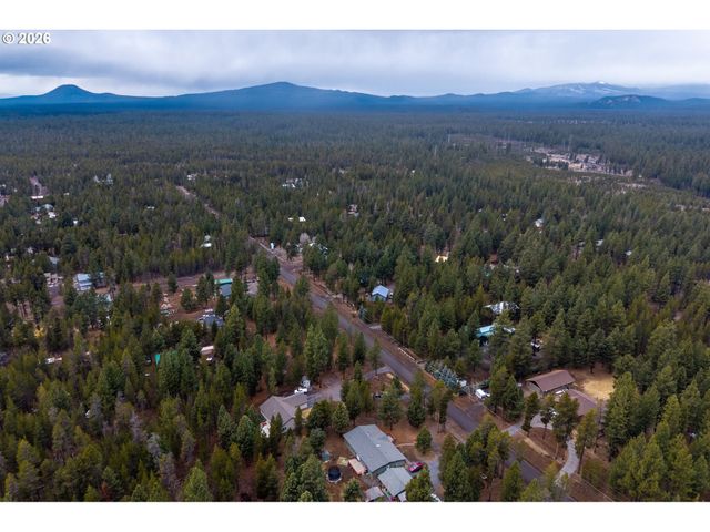 15773 LAVA Dr, La Pine, OR 97739