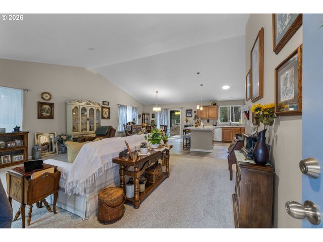 15773 LAVA Dr, La Pine, OR 97739