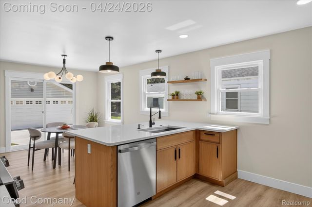 4336 Mandalay Avenue, Royal Oak, MI 48073