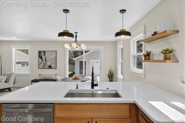 4336 Mandalay Avenue, Royal Oak, MI 48073