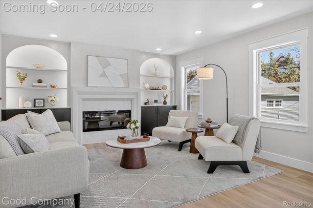 4336 Mandalay Avenue, Royal Oak, MI 48073