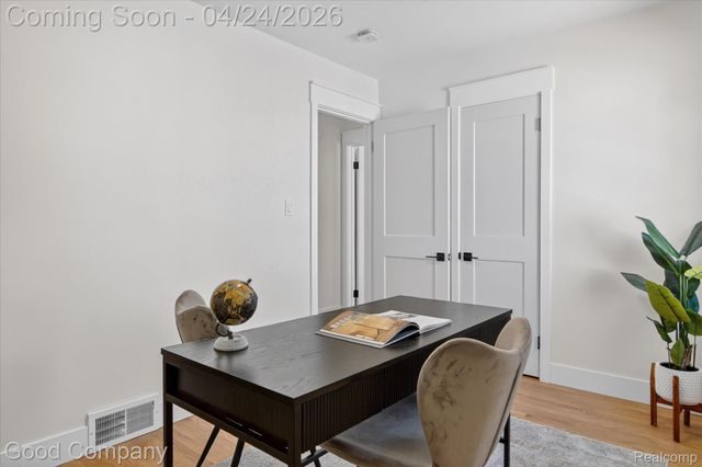 4336 Mandalay Avenue, Royal Oak, MI 48073