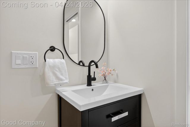 4336 Mandalay Avenue, Royal Oak, MI 48073