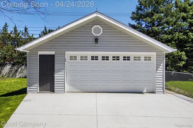 4336 Mandalay Avenue, Royal Oak, MI 48073