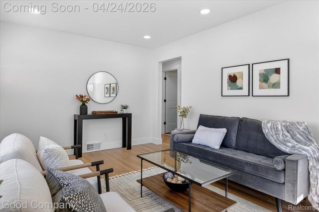 4336 Mandalay Avenue, Royal Oak, MI 48073