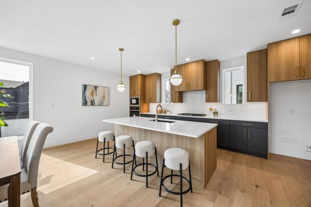 4719 Manett Street 101, Dallas, TX 75204