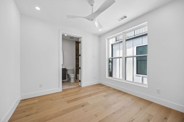 4719 Manett Street 101, Dallas, TX 75204