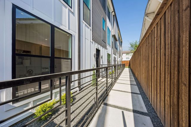 4719 Manett Street 101, Dallas, TX 75204