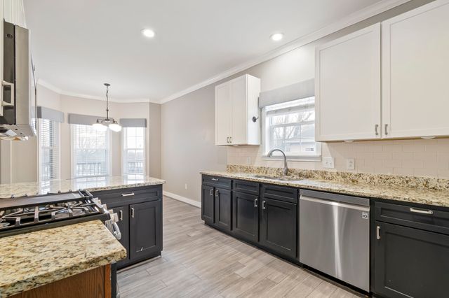 1735 Dryden Dr, Spring Hill, TN 37174