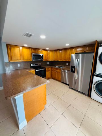 12134 Regal Court E, Wellington, FL 33414