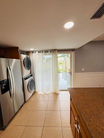 12134 Regal Court E, Wellington, FL 33414