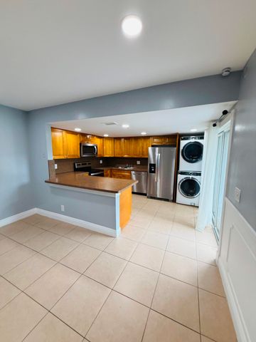12134 Regal Court E, Wellington, FL 33414
