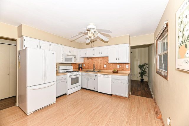 4280 S Pennsylvania AVENUE, Saint Francis, WI 53235