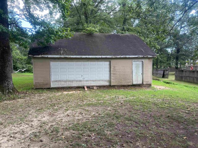 101 WINTERBERRY CIR, Middleton, TN 38052