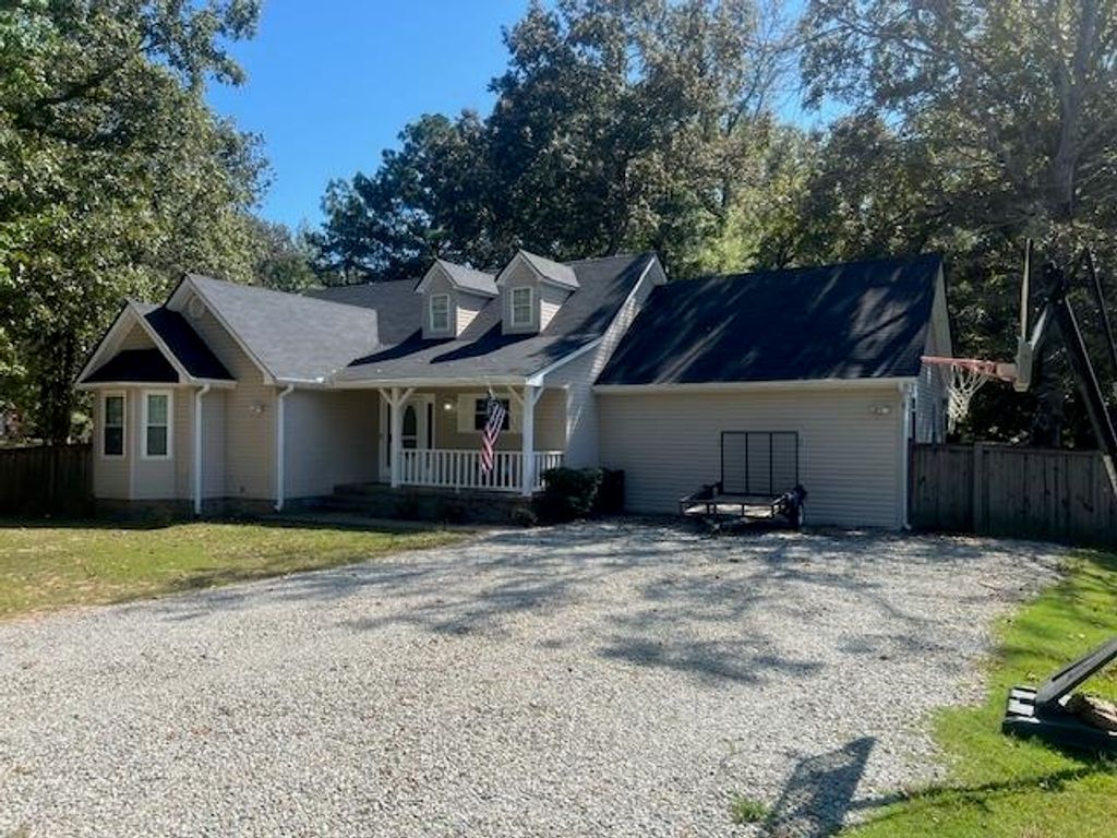 101 WINTERBERRY CIR, Middleton, TN 38052